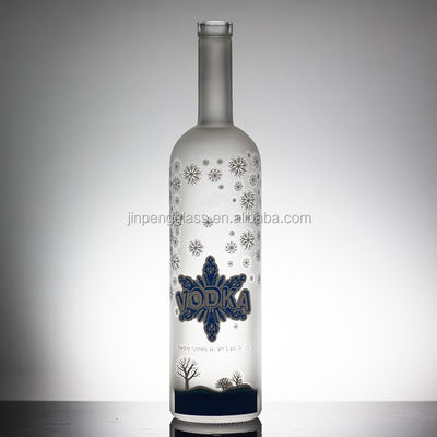 Garrafas de vidro de 700 ml de cortiça clara para bebidas alcoólicas e vodka