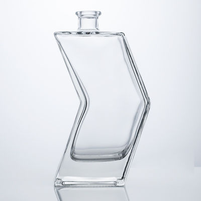 Garrafa de vidro de forma única para rum gin vodka rolha de cortiça