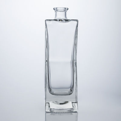 Garrafa de vidro de forma única para rum gin vodka rolha de cortiça