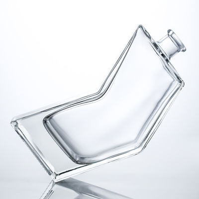 Garrafa de vidro de forma única para rum gin vodka rolha de cortiça