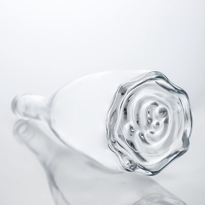 Garrafa de vidro em relevo para Gin Rum Vodka Whiskey Sealing Tipo Flor de cortiça