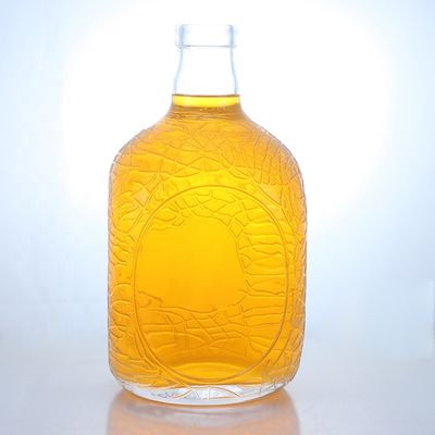 Forma redonda única em relevo de qualidade alimentar rum vodka uísque tequila gin garrafa de vidro com cortiça perfeita