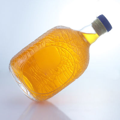 Forma redonda única em relevo de qualidade alimentar rum vodka uísque tequila gin garrafa de vidro com cortiça perfeita