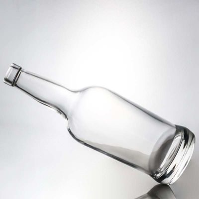 Colarinho de vidro de logotipo personalizado 700ml garrafa redonda de licor para vodka brandy uísque e mais