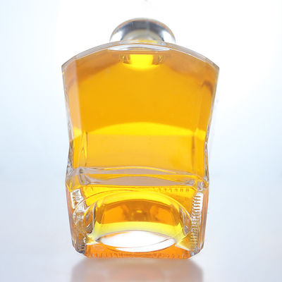 Colarinho de vidro Material Forma quadrada Whiskey Vodka Tequila Brandy Gin Rum Garrafa com Cortiça