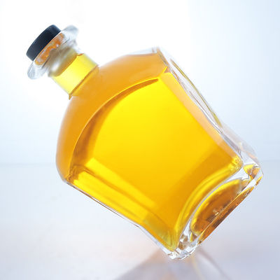 Colarinho de vidro Material Forma quadrada Whiskey Vodka Tequila Brandy Gin Rum Garrafa com Cortiça