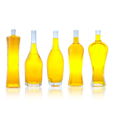 Garrafa de vidro de forma única de 500ml 700ml 750ml para rum Vodka Whisky Tequila Gin