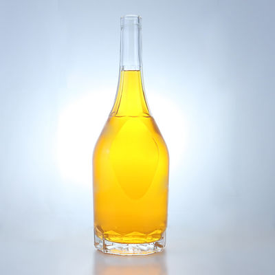 Garrafa de vidro de forma única de 500ml 700ml 750ml para rum Vodka Whisky Tequila Gin