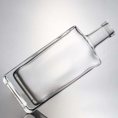 Material do colarinho Vidro 700 ml Quadrado Super Flint Glass Flask para Vodka Gin Rum Whisky
