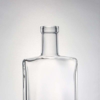 Material do colarinho Vidro 700 ml Quadrado Super Flint Glass Flask para Vodka Gin Rum Whisky