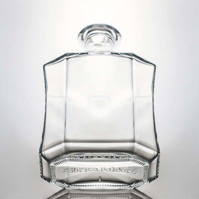 Garrafa de vidro de licor de vidro poligônico exclusivo ou personalizado para whisky gin rum vodka 1000ml