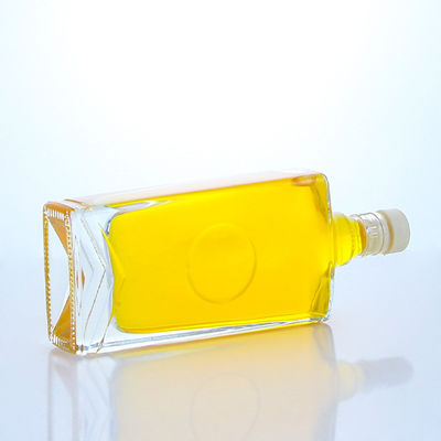 Liquor Industrial garrafa de vidro quadrada com tampa de guala e capacidade personalizável