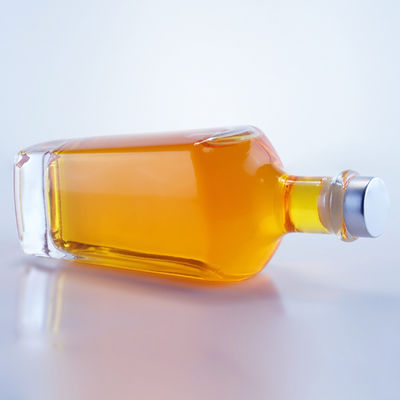 Cor da garrafa Claras 750 ml Garrafa de vidro de forma única para Gin Rum Champagne Brandy Whisky