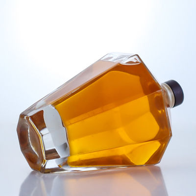 Material do colarinho Vidro 700ml garrafa de forma única para Gin Rum Champagne Brandy Whisky