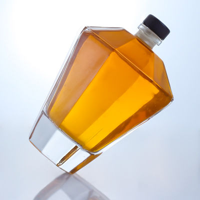 Material do colarinho Vidro 700ml garrafa de forma única para Gin Rum Champagne Brandy Whisky