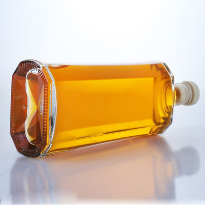 Logotipo personalizado Garrafa de vidro de pedra transparente de 500 ml para gin rum champanhe brandy uísque licor