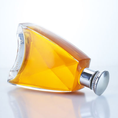 Material do corpo Vidro 700 ml garrafa de pedra clara para Gin Rum Champagne Whisky