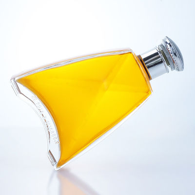 Material do corpo Vidro 700 ml garrafa de pedra clara para Gin Rum Champagne Whisky