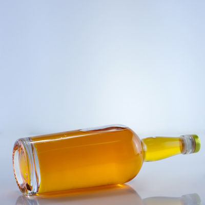 Logotipo personalizado 750 ml garrafa de vidro redonda de pedra clara para gin rum licor de champanhe