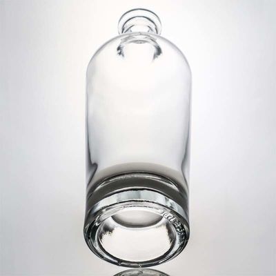 Logotipo personalizado 700ml 1000ml Limpo Flint Gin Rum Champagne Liquor Garrafa de vidro com cortiça