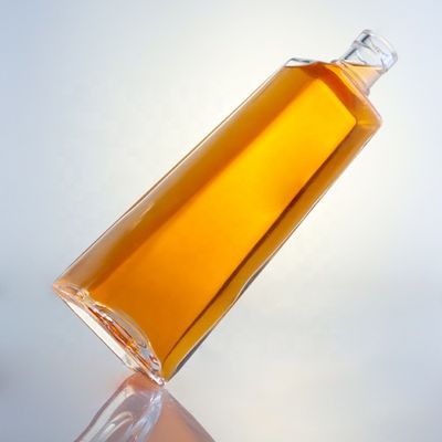 Logotipo personalizado Vidro transparente 750ml garrafa de uísque com cortiça e forma quadrada