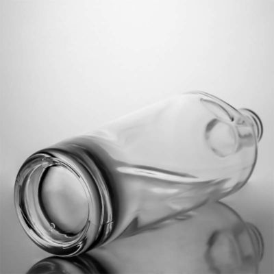 Tequila Bebidas Industriais Garrafa de vidro de pedra clara com cortiça de madeira 700ml 500ml 1000ml