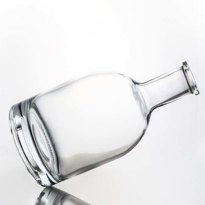 Whisky 750ml 800ml 1000ml Flasca de vidro de base pesada de pedra clara com cortiça de madeira
