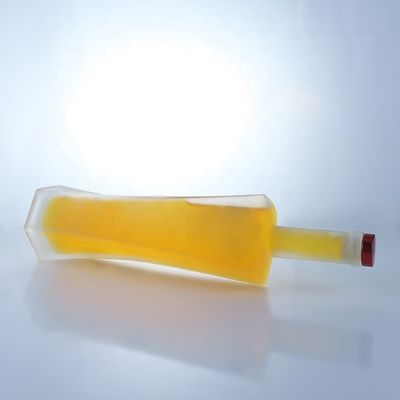750 ml de garrafas de vidro claras de vodka e uísque com cortiça para armazenamento de bebidas