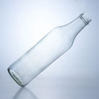 Garrafa de vidro de Whisky Vodka clara única 650ml em forma especial com acabamento superior de parafuso
