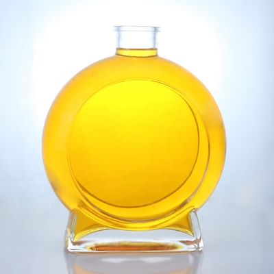 Garrafa de vidro vazia com fundo grosso de cortiça para gin, uísque, rum, tequila e brandy