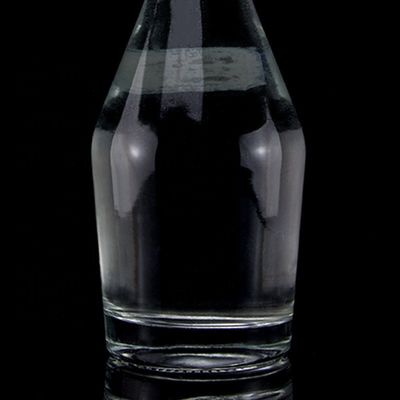Estampagem a quente Customizado 700ml 750ml Garrafa de vidro para Whisky Gin Vodka Rum Liquor