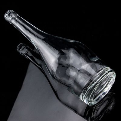 Estampagem a quente Customizado 700ml 750ml Garrafa de vidro para Whisky Gin Vodka Rum Liquor