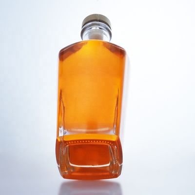 Estampagem a quente Manuseio da superfície Cor clara ou personalizada 750 ml Rum Vodka Liquor Garrafa de vidro