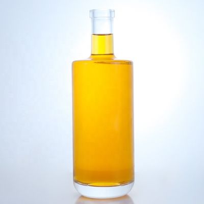 Garrafa de vidro transparente com cortiça para uísque Vodka Tequila Gin Rum 500 ml/700 ml