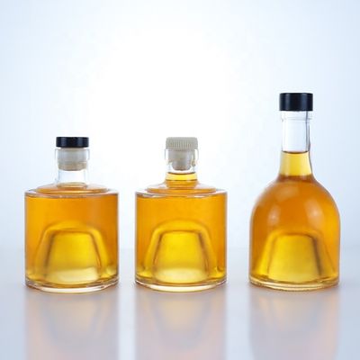 Elegante garrafa de 500ml 750ml 1000ml Flint Glass Spirit para Whisky Vodka Champagne Tequila