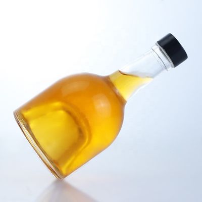 Elegante garrafa de 500ml 750ml 1000ml Flint Glass Spirit para Whisky Vodka Champagne Tequila