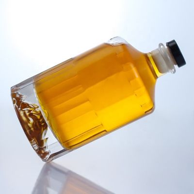 500 ml 700 ml 750 ml Flint Glass Spirit Gin Whiskey Vodka Brandy Liquor Botão com Cortiça