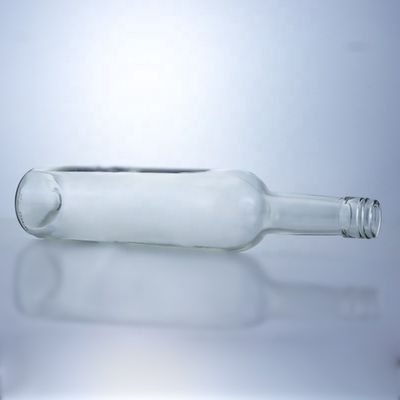 Garrafa de vidro transparente de 500 ml 700 ml 750 ml 1000 ml para manuseio de superfície de estampagem a quente do uísque