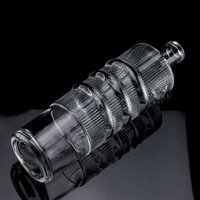 Garrafa de vidro de luxo em relevo 750ml 1000ml Limpo Flint Gin Rum Champagne Tequila Garrafa de uísque com cortiça