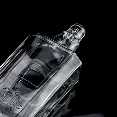750ml 75cl Super Flint Quadrado Garrafa de vidro em relevo com tampa de parafuso Rum Vodka Whisky