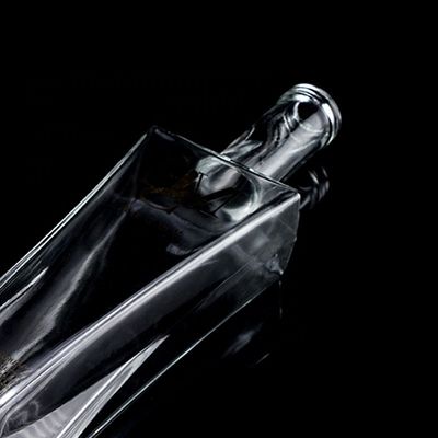 Botella de vidro Super Flint de 750 ml de espelho quadrado com cortiça para rum Vodka Whisky