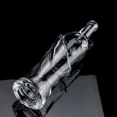 750 ml Super Flint Round Glass Bottle com tampa de parafuso para VODKA