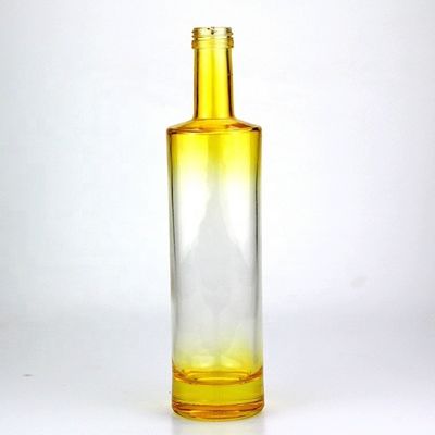 Botella de vidro quadrada azul de 750 ml com cor graduada e tampa de parafuso