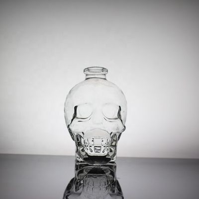 Exquisito frost Glass Skull Face Bottle Para Liquor Decal Manuseio de superfície