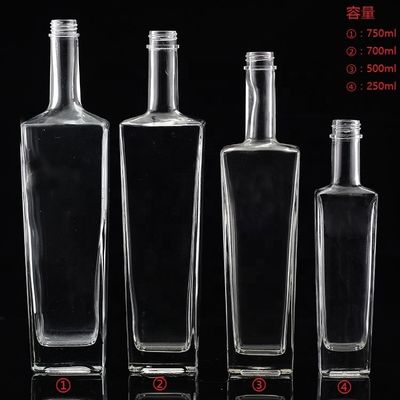 Material de base de vidro Vodka Liquor Garrafa de vidro de tamanho diferente para destilarias