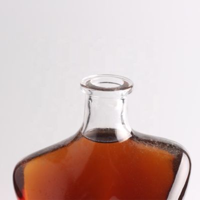 Colarinho de vidro 75cl Lady Body em forma de garrafa de vidro para vinho Liquor Vodka Design criativo